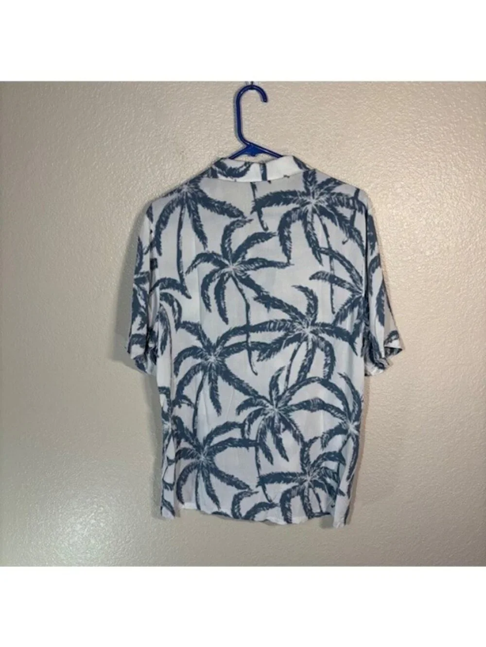 True Religion Hawaiian Shirt Mens Small Casual Short Sleeve Button Viscose